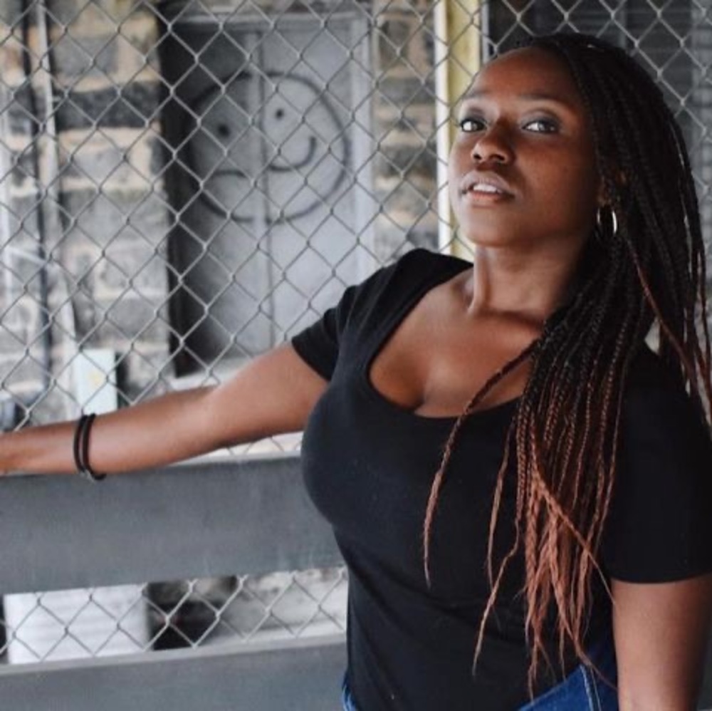 Meet your Posher, Courtney